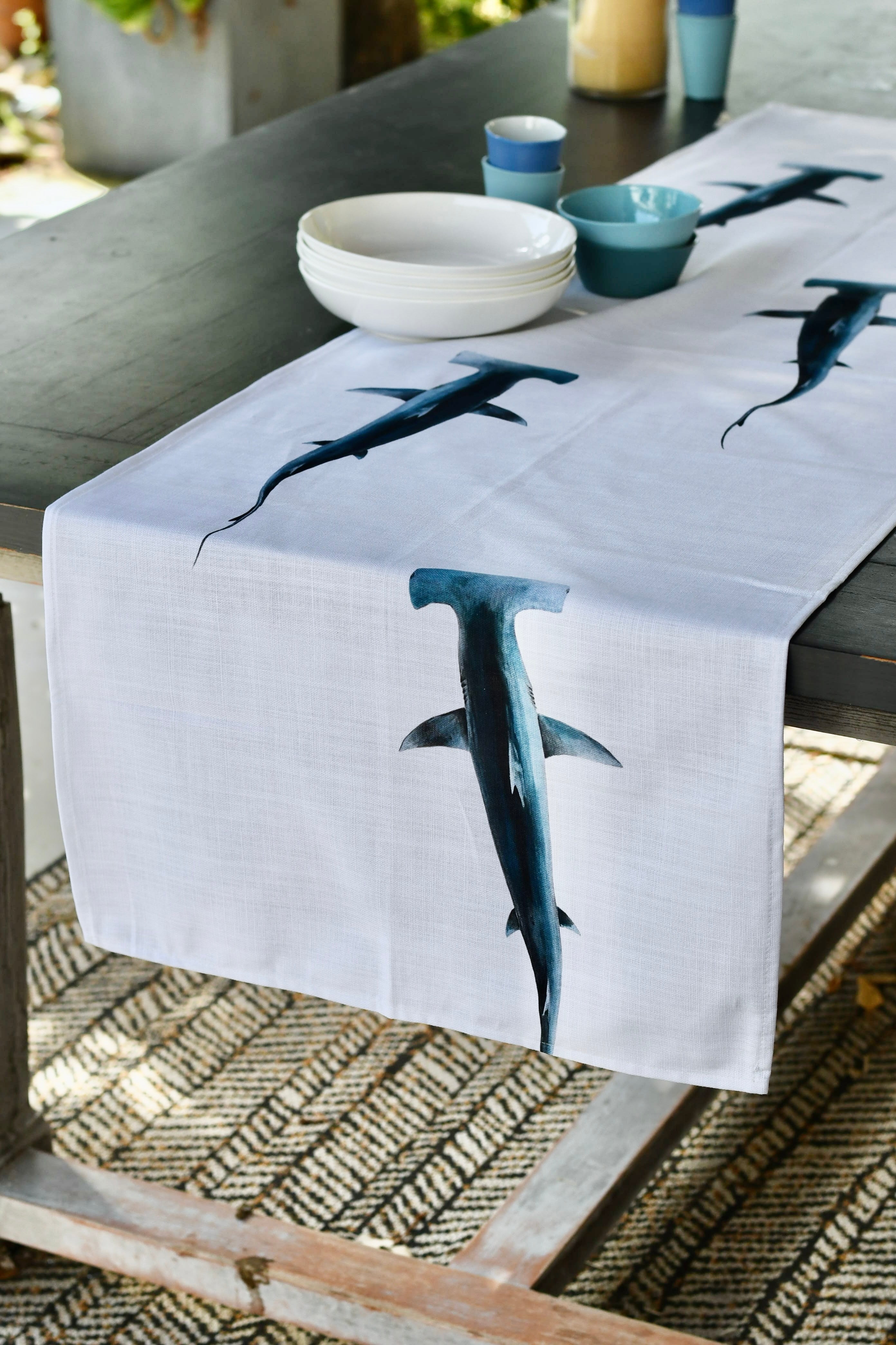 Chemin de table en coton : Les Requins Marteaux