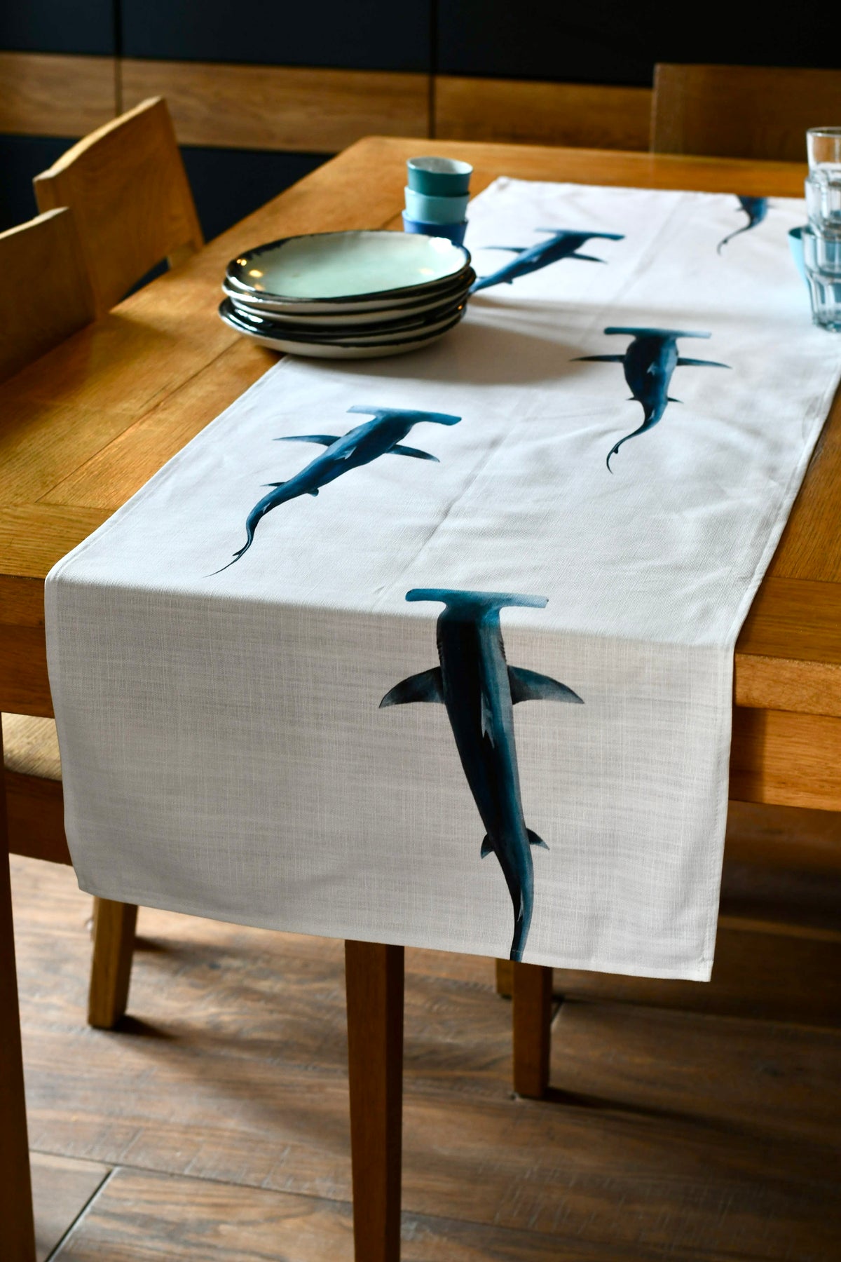 Chemin de table en coton : Les Requins Marteaux