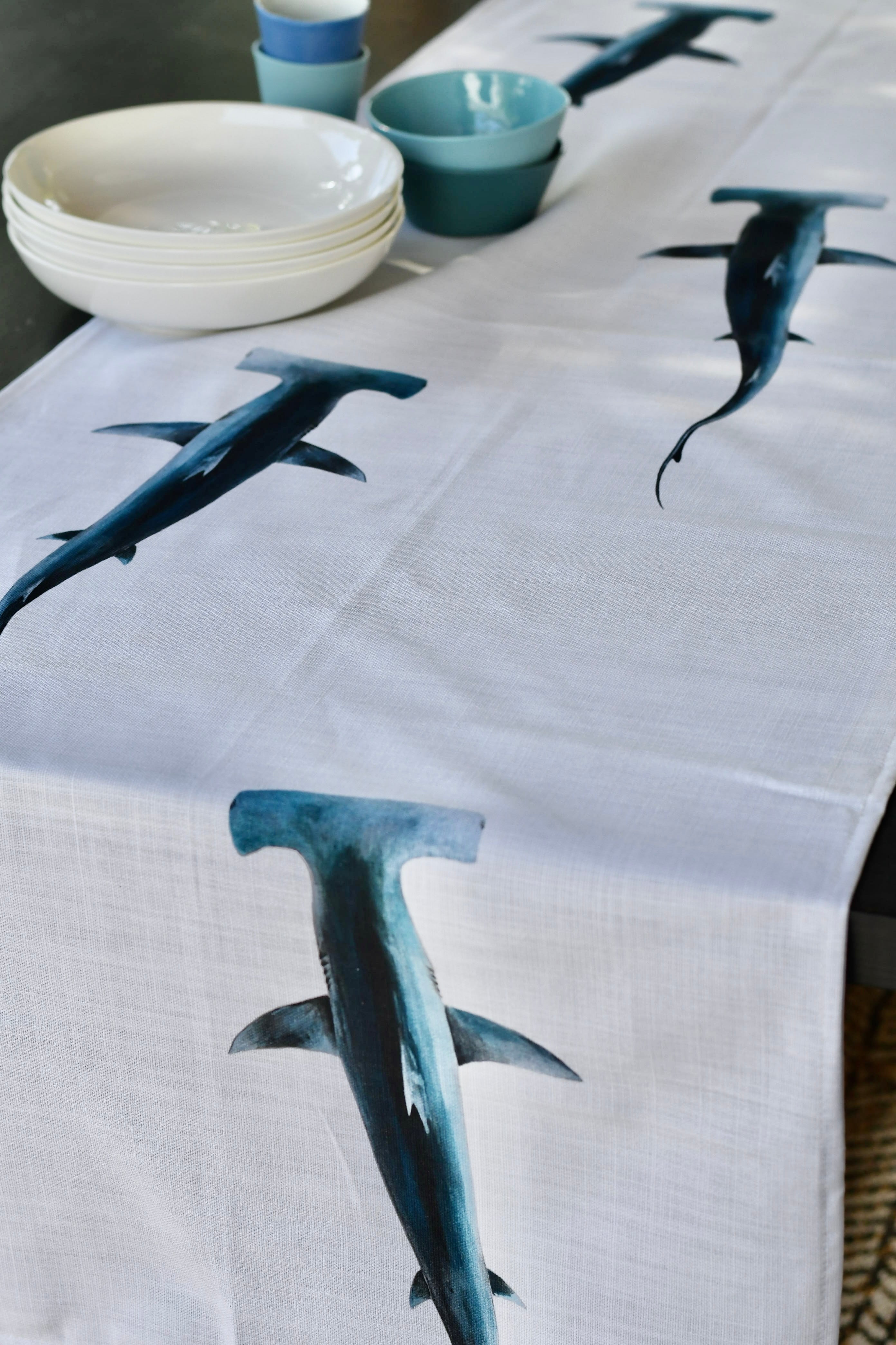 Chemin de table en coton : Les Requins Marteaux